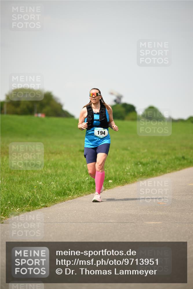 10.05.2026 - 8. Wedeler Halbmarathon Dr. Thomas Lammeyer http://msf.ph/oto/9713951 10.05.2026 12:17:31 Laufen 194 meine-sportfotos.de