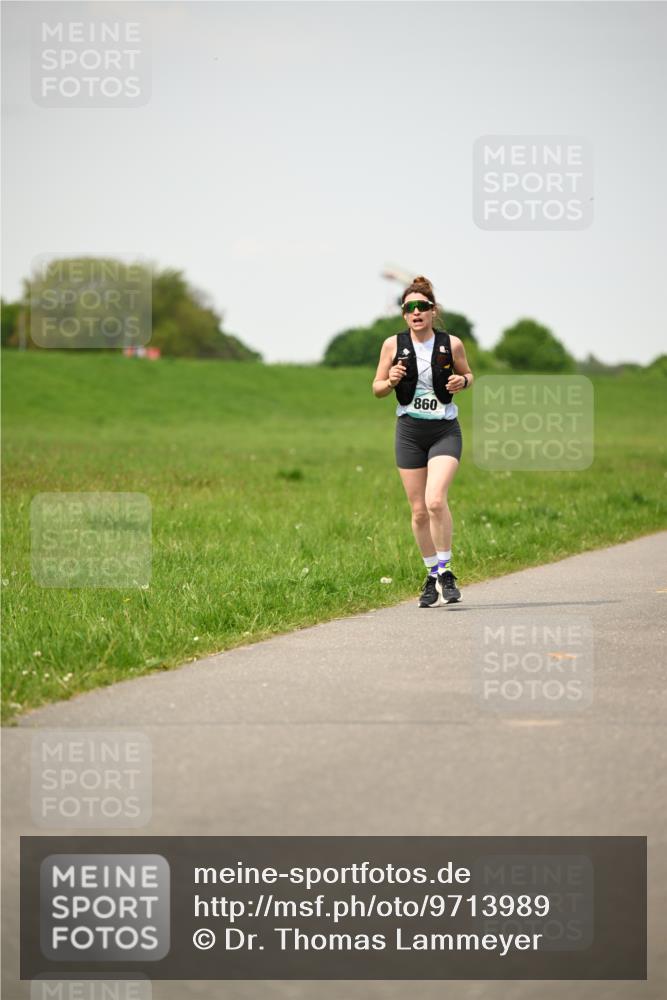 10.05.2026 - 8. Wedeler Halbmarathon Dr. Thomas Lammeyer http://msf.ph/oto/9713989 10.05.2026 12:17:44 Laufen 860 meine-sportfotos.de