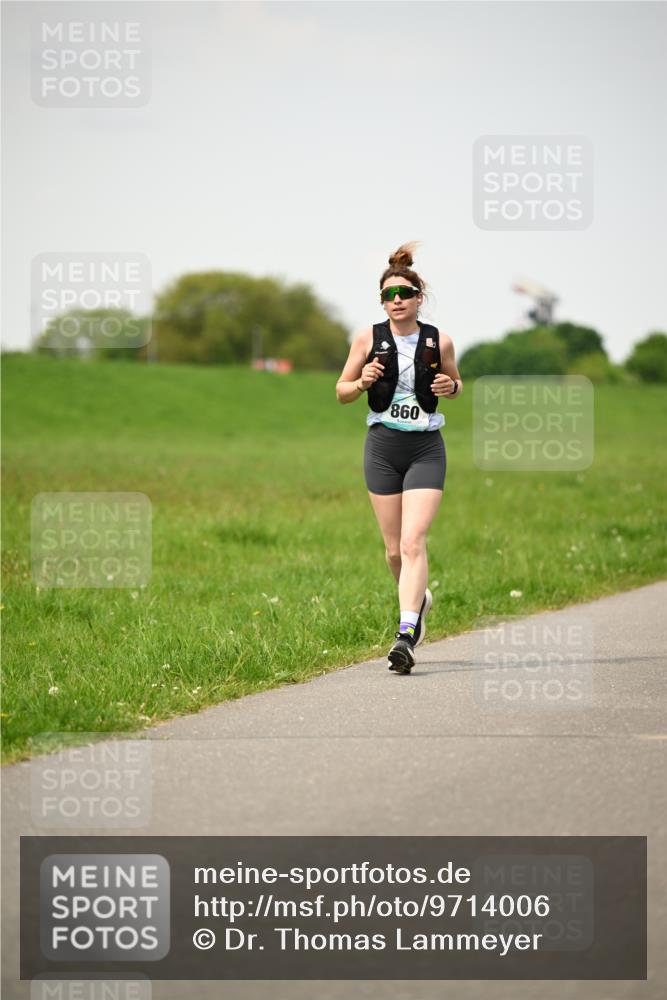 10.05.2026 - 8. Wedeler Halbmarathon Dr. Thomas Lammeyer http://msf.ph/oto/9714006 10.05.2026 12:17:46 Laufen 860 meine-sportfotos.de