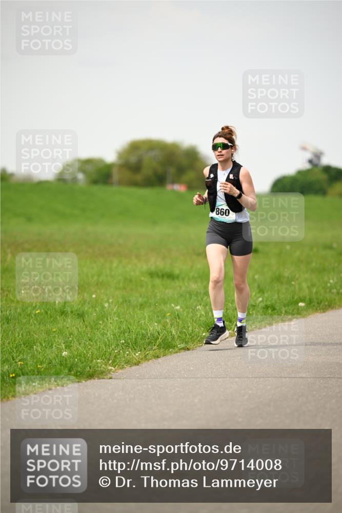 10.05.2026 - 8. Wedeler Halbmarathon Dr. Thomas Lammeyer http://msf.ph/oto/9714008 10.05.2026 12:17:46 Laufen 860 meine-sportfotos.de