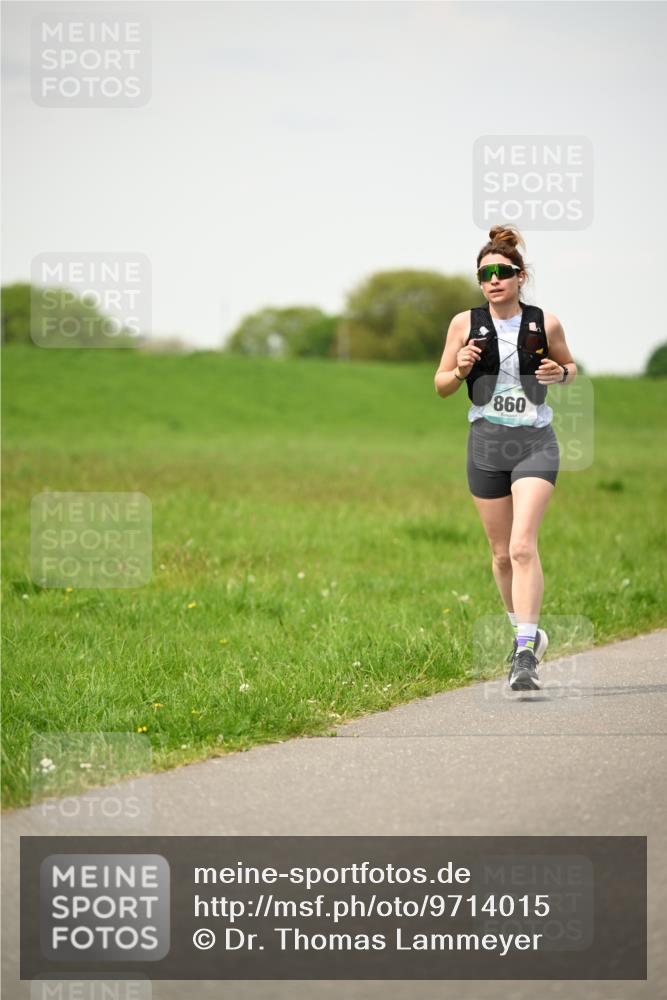 10.05.2026 - 8. Wedeler Halbmarathon Dr. Thomas Lammeyer http://msf.ph/oto/9714015 10.05.2026 12:17:46 Laufen 860 meine-sportfotos.de