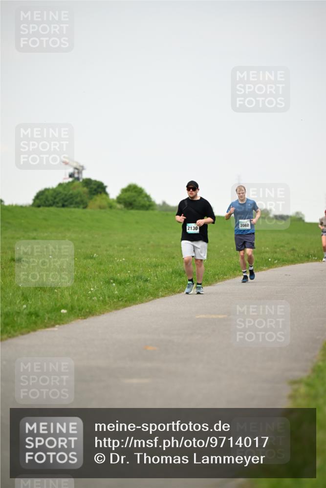 10.05.2026 - 8. Wedeler Halbmarathon Dr. Thomas Lammeyer http://msf.ph/oto/9714017 10.05.2026 12:18:13 Laufen 2130, 2062 meine-sportfotos.de