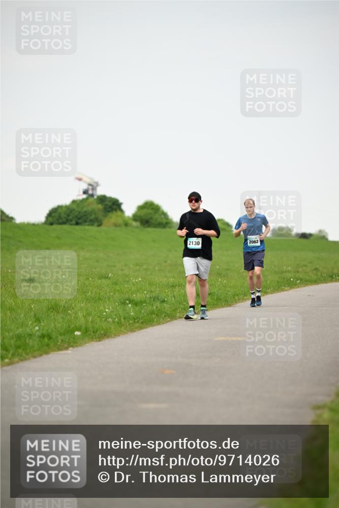 10.05.2026 - 8. Wedeler Halbmarathon Dr. Thomas Lammeyer http://msf.ph/oto/9714026 10.05.2026 12:18:14 Laufen 2130, 2062 meine-sportfotos.de
