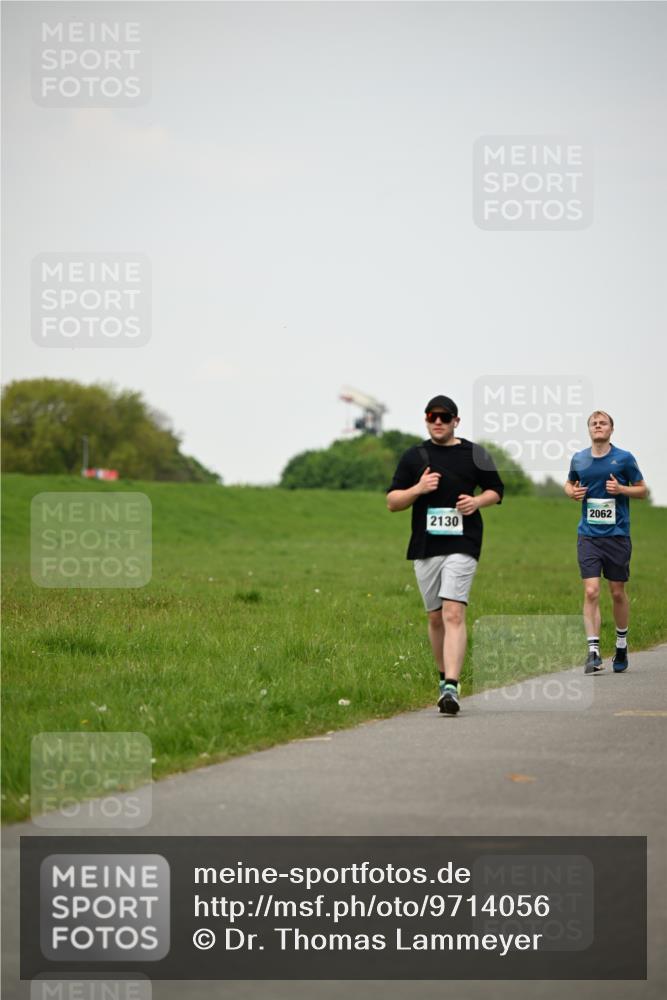10.05.2026 - 8. Wedeler Halbmarathon Dr. Thomas Lammeyer http://msf.ph/oto/9714056 10.05.2026 12:18:17 Laufen 2062, 2130 meine-sportfotos.de
