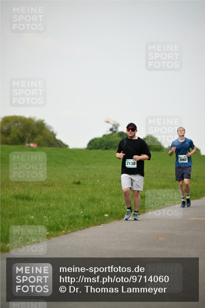 10.05.2026 - 8. Wedeler Halbmarathon Dr. Thomas Lammeyer http://msf.ph/oto/9714060 10.05.2026 12:18:17 Laufen 2062, 2130 meine-sportfotos.de