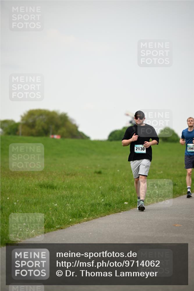 10.05.2026 - 8. Wedeler Halbmarathon Dr. Thomas Lammeyer http://msf.ph/oto/9714062 10.05.2026 12:18:17 Laufen 2130, 2062 meine-sportfotos.de