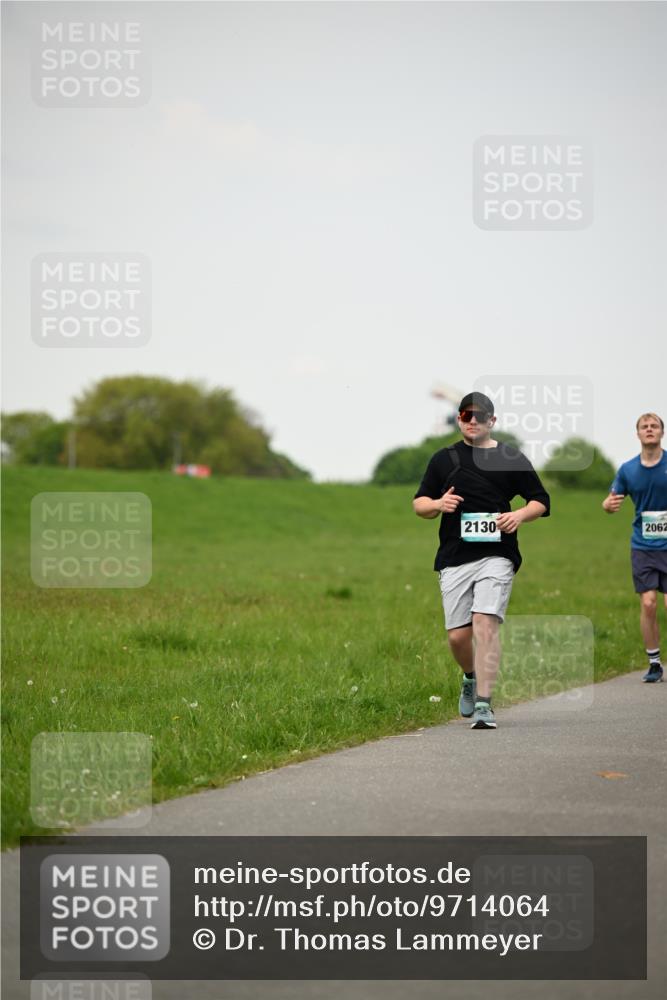 10.05.2026 - 8. Wedeler Halbmarathon Dr. Thomas Lammeyer http://msf.ph/oto/9714064 10.05.2026 12:18:17 Laufen 2130, 2062 meine-sportfotos.de