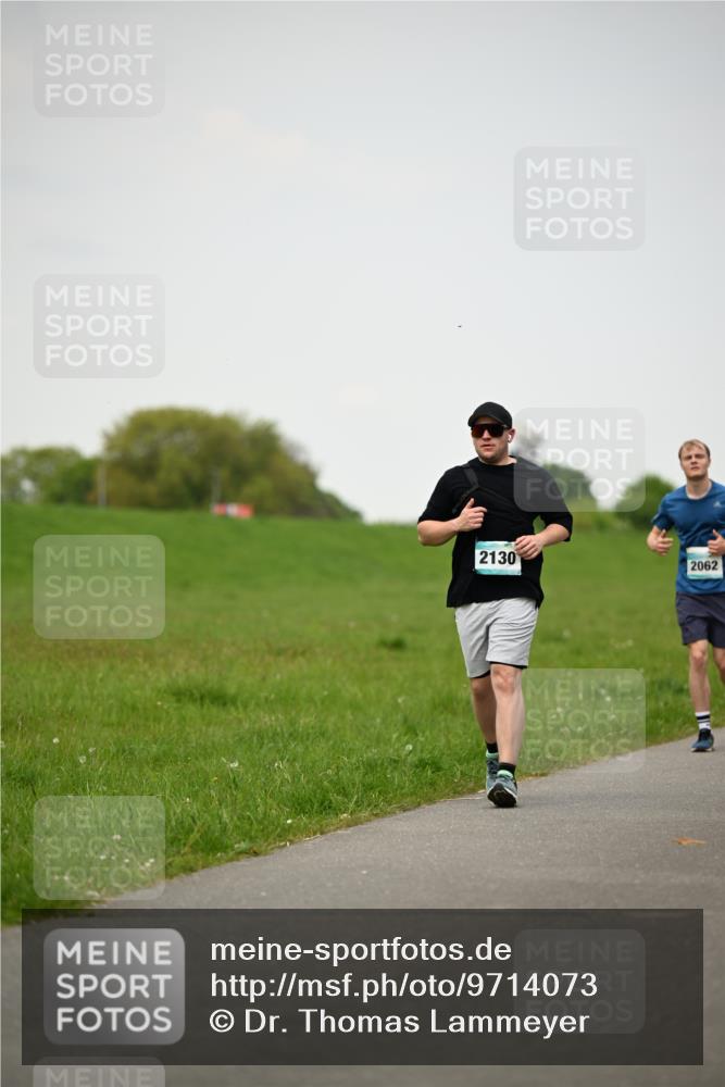 10.05.2026 - 8. Wedeler Halbmarathon Dr. Thomas Lammeyer http://msf.ph/oto/9714073 10.05.2026 12:18:18 Laufen 2130, 440, 2062 meine-sportfotos.de