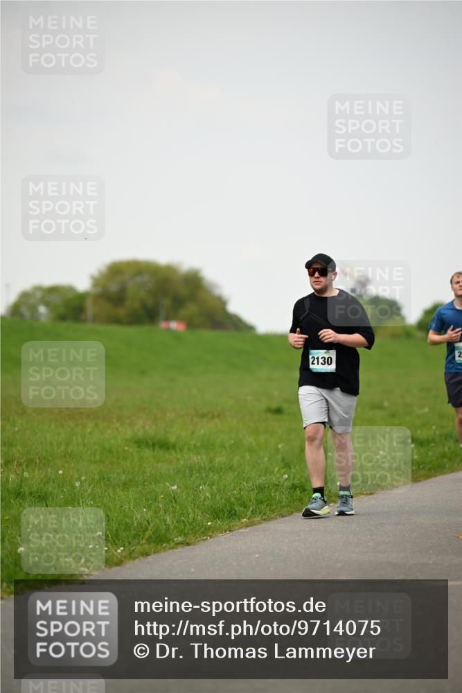 10.05.2026 - 8. Wedeler Halbmarathon Dr. Thomas Lammeyer http://msf.ph/oto/9714075 10.05.2026 12:18:18 Laufen 2130 meine-sportfotos.de