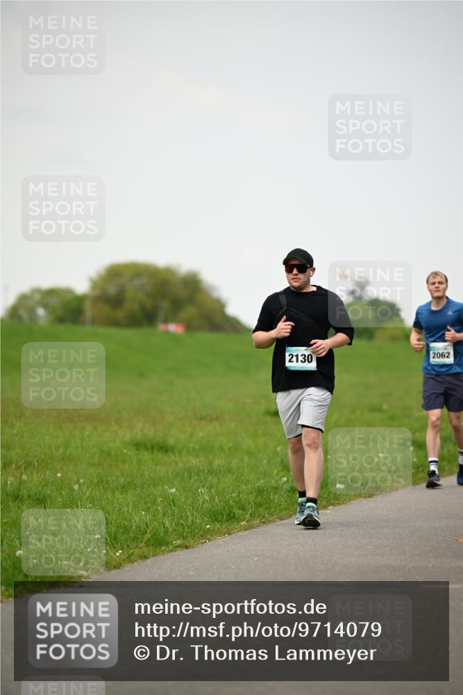 10.05.2026 - 8. Wedeler Halbmarathon Dr. Thomas Lammeyer http://msf.ph/oto/9714079 10.05.2026 12:18:19 Laufen 2062, 2130 meine-sportfotos.de