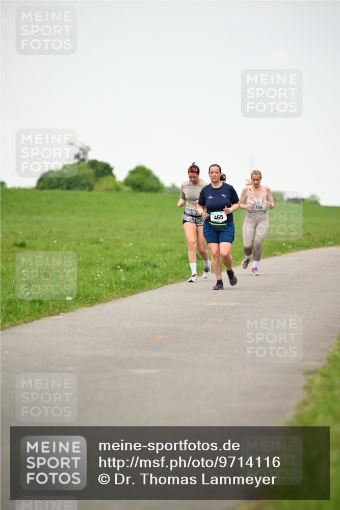 10.05.2026 - 8. Wedeler Halbmarathon Dr. Thomas Lammeyer http://msf.ph/oto/9714116 10.05.2026 12:18:29 Laufen 465, 356 meine-sportfotos.de