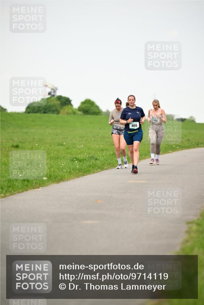 10.05.2026 - 8. Wedeler Halbmarathon Dr. Thomas Lammeyer http://msf.ph/oto/9714119 10.05.2026 12:18:29 Laufen 465, 356 meine-sportfotos.de