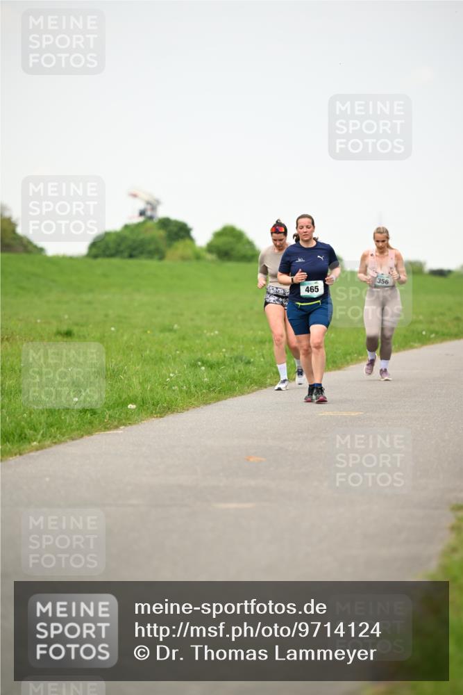 10.05.2026 - 8. Wedeler Halbmarathon Dr. Thomas Lammeyer http://msf.ph/oto/9714124 10.05.2026 12:18:30 Laufen 465, 356 meine-sportfotos.de