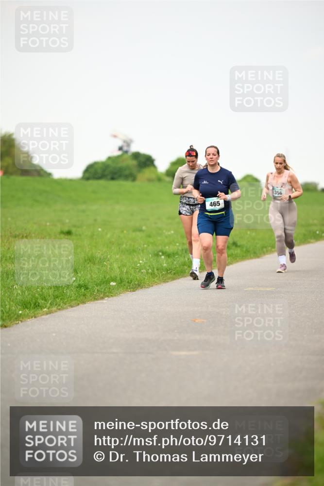 10.05.2026 - 8. Wedeler Halbmarathon Dr. Thomas Lammeyer http://msf.ph/oto/9714131 10.05.2026 12:18:31 Laufen 465, 356 meine-sportfotos.de