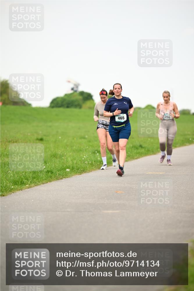 10.05.2026 - 8. Wedeler Halbmarathon Dr. Thomas Lammeyer http://msf.ph/oto/9714134 10.05.2026 12:18:31 Laufen 465, 356 meine-sportfotos.de