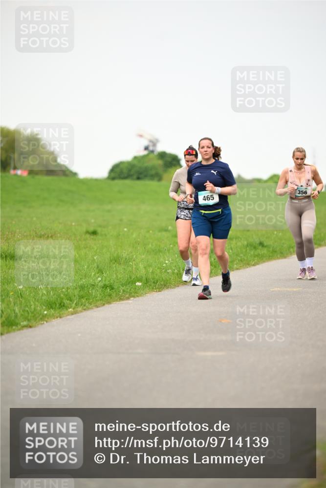 10.05.2026 - 8. Wedeler Halbmarathon Dr. Thomas Lammeyer http://msf.ph/oto/9714139 10.05.2026 12:18:32 Laufen 465, 356 meine-sportfotos.de