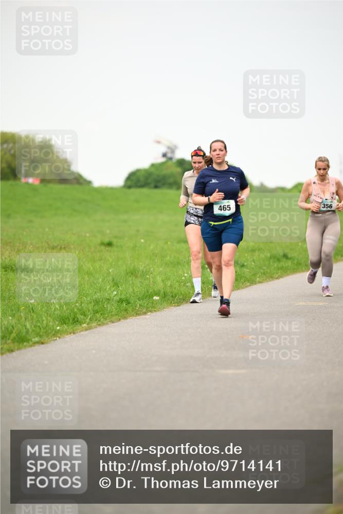 10.05.2026 - 8. Wedeler Halbmarathon Dr. Thomas Lammeyer http://msf.ph/oto/9714141 10.05.2026 12:18:32 Laufen 465, 356 meine-sportfotos.de