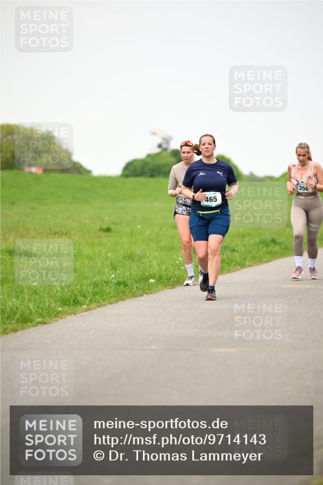 10.05.2026 - 8. Wedeler Halbmarathon Dr. Thomas Lammeyer http://msf.ph/oto/9714143 10.05.2026 12:18:32 Laufen 465, 356 meine-sportfotos.de