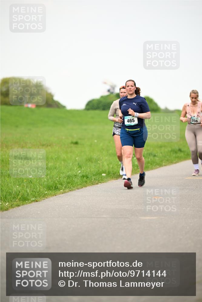 10.05.2026 - 8. Wedeler Halbmarathon Dr. Thomas Lammeyer http://msf.ph/oto/9714144 10.05.2026 12:18:33 Laufen 465, 356 meine-sportfotos.de