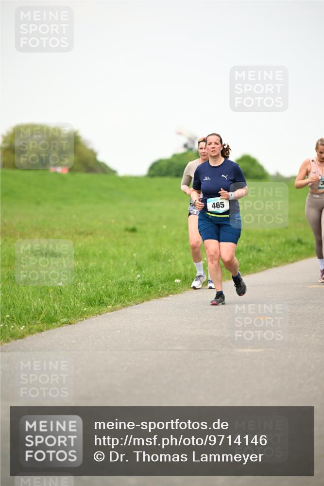 10.05.2026 - 8. Wedeler Halbmarathon Dr. Thomas Lammeyer http://msf.ph/oto/9714146 10.05.2026 12:18:33 Laufen 465 meine-sportfotos.de
