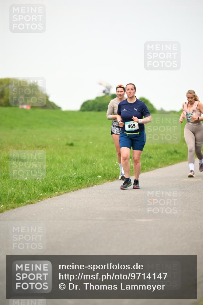 10.05.2026 - 8. Wedeler Halbmarathon Dr. Thomas Lammeyer http://msf.ph/oto/9714147 10.05.2026 12:18:32 Laufen 465 meine-sportfotos.de