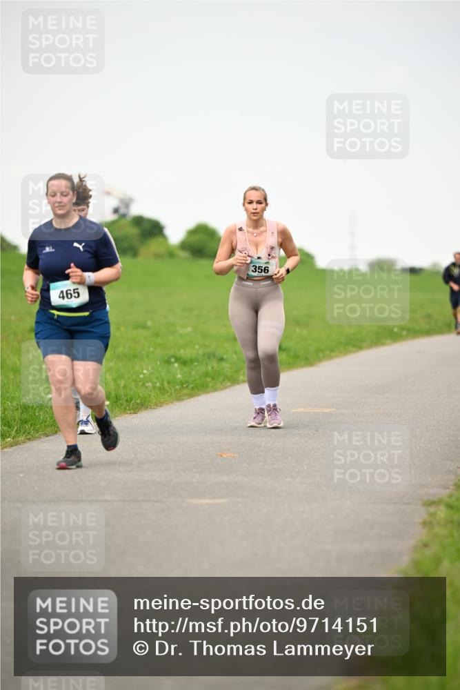 10.05.2026 - 8. Wedeler Halbmarathon Dr. Thomas Lammeyer http://msf.ph/oto/9714151 10.05.2026 12:18:34 Laufen 465, 356 meine-sportfotos.de