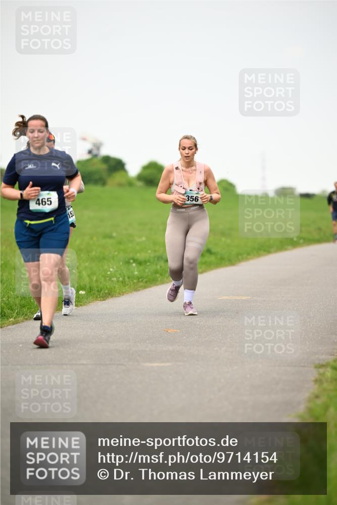 10.05.2026 - 8. Wedeler Halbmarathon Dr. Thomas Lammeyer http://msf.ph/oto/9714154 10.05.2026 12:18:34 Laufen 465, 153, 356 meine-sportfotos.de