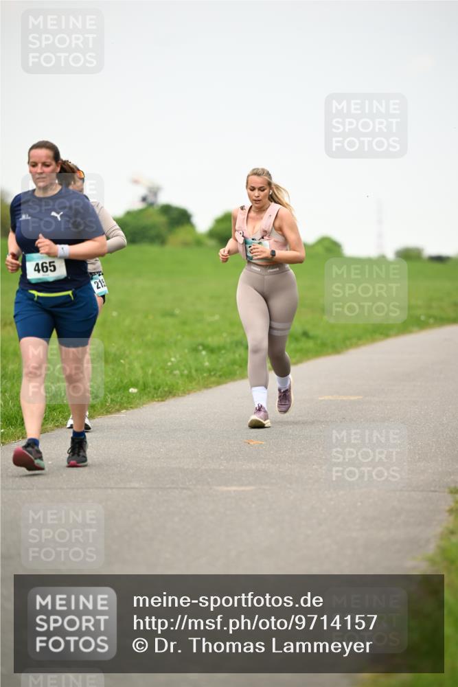 10.05.2026 - 8. Wedeler Halbmarathon Dr. Thomas Lammeyer http://msf.ph/oto/9714157 10.05.2026 12:18:35 Laufen 465, 215 meine-sportfotos.de