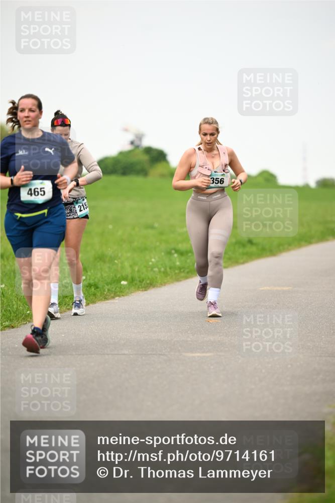 10.05.2026 - 8. Wedeler Halbmarathon Dr. Thomas Lammeyer http://msf.ph/oto/9714161 10.05.2026 12:18:35 Laufen 465, 215, 356 meine-sportfotos.de