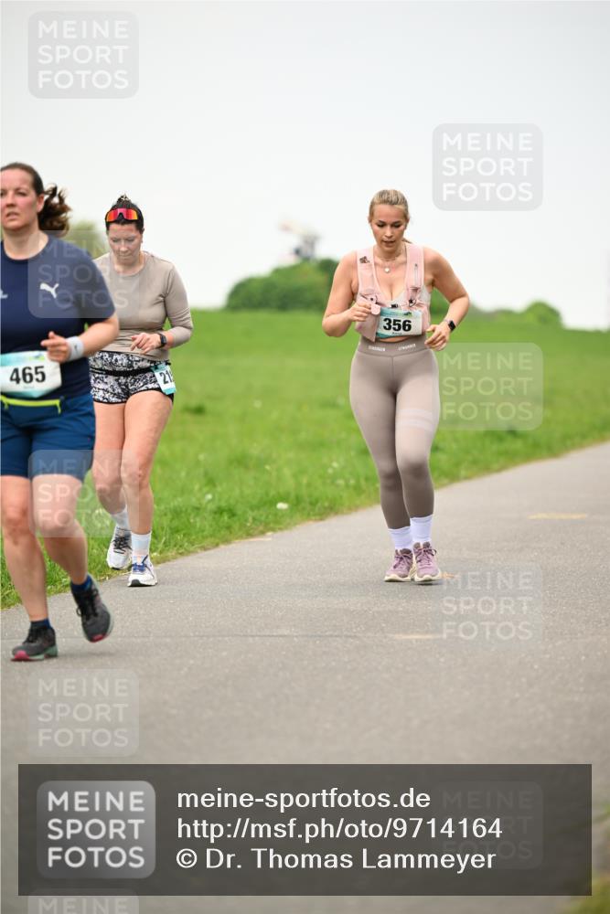 10.05.2026 - 8. Wedeler Halbmarathon Dr. Thomas Lammeyer http://msf.ph/oto/9714164 10.05.2026 12:18:36 Laufen 465, 356 meine-sportfotos.de