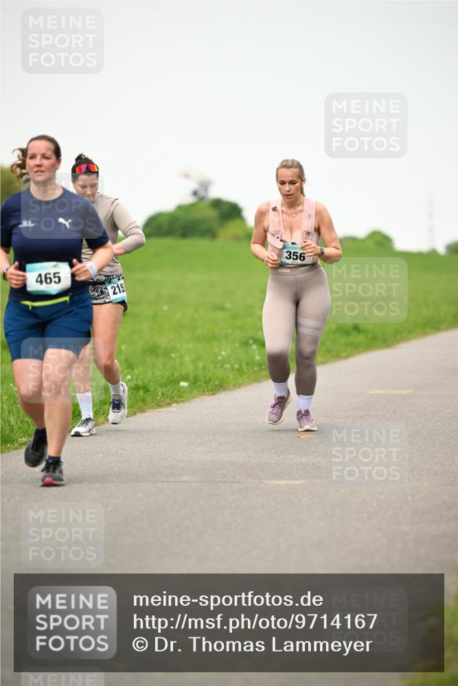 10.05.2026 - 8. Wedeler Halbmarathon Dr. Thomas Lammeyer http://msf.ph/oto/9714167 10.05.2026 12:18:35 Laufen 465, 356, 215 meine-sportfotos.de