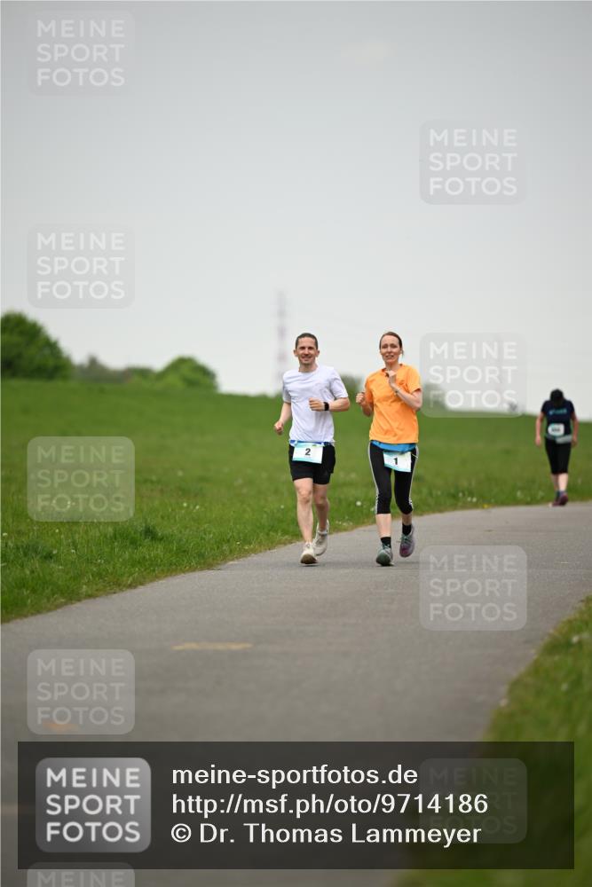 10.05.2026 - 8. Wedeler Halbmarathon Dr. Thomas Lammeyer http://msf.ph/oto/9714186 10.05.2026 12:18:51 Laufen  meine-sportfotos.de