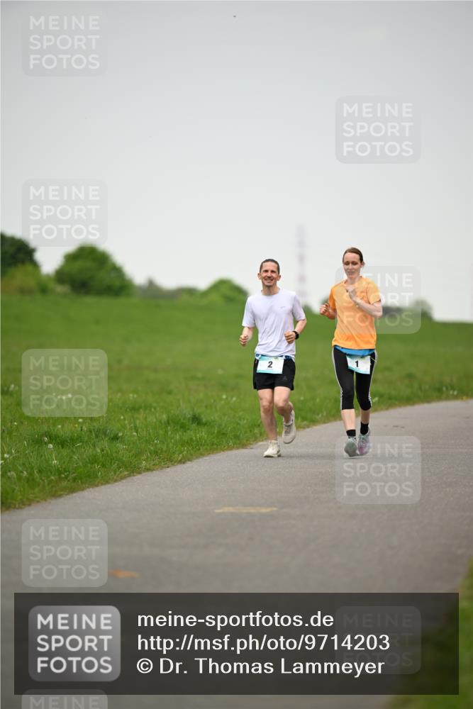 10.05.2026 - 8. Wedeler Halbmarathon Dr. Thomas Lammeyer http://msf.ph/oto/9714203 10.05.2026 12:18:52 Laufen  meine-sportfotos.de