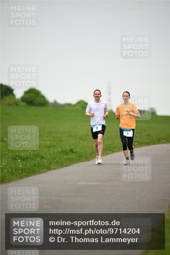 10.05.2026 - 8. Wedeler Halbmarathon Dr. Thomas Lammeyer http://msf.ph/oto/9714204 10.05.2026 12:18:52 Laufen  meine-sportfotos.de