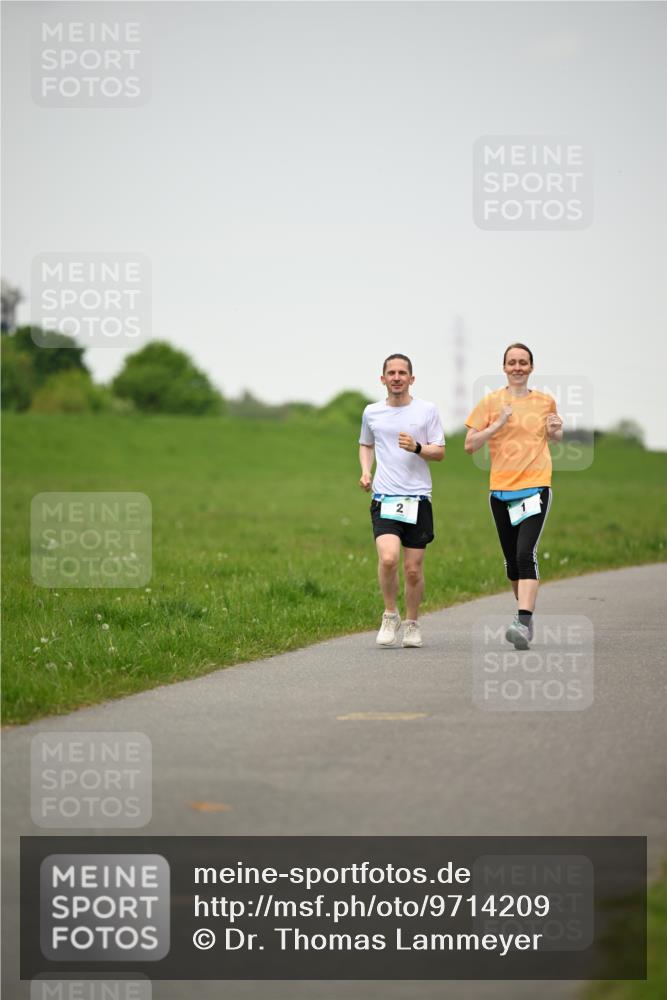 10.05.2026 - 8. Wedeler Halbmarathon Dr. Thomas Lammeyer http://msf.ph/oto/9714209 10.05.2026 12:18:53 Laufen  meine-sportfotos.de