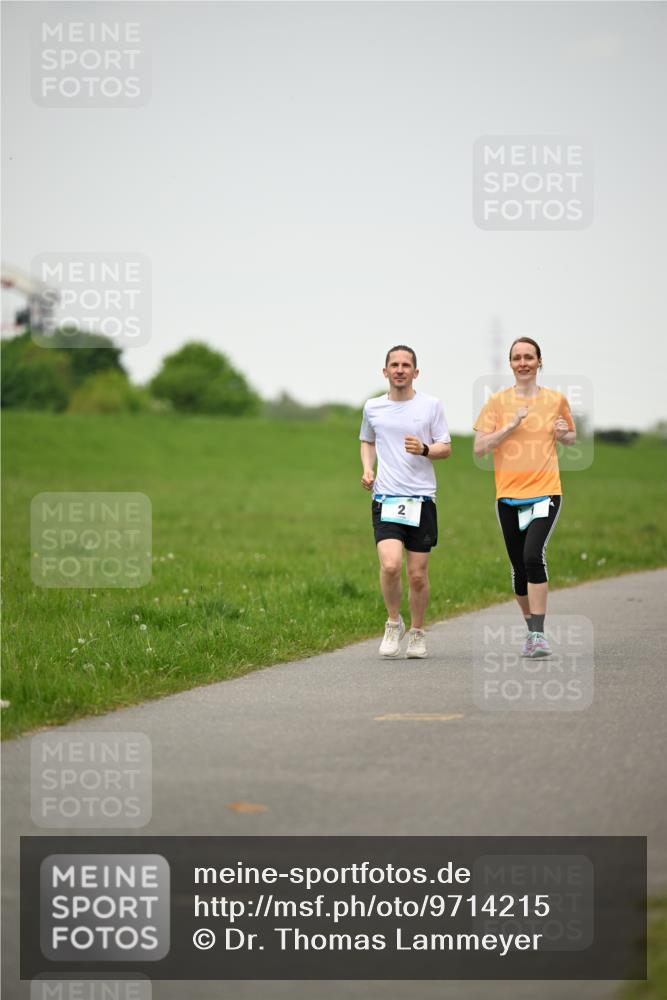 10.05.2026 - 8. Wedeler Halbmarathon Dr. Thomas Lammeyer http://msf.ph/oto/9714215 10.05.2026 12:18:53 Laufen  meine-sportfotos.de