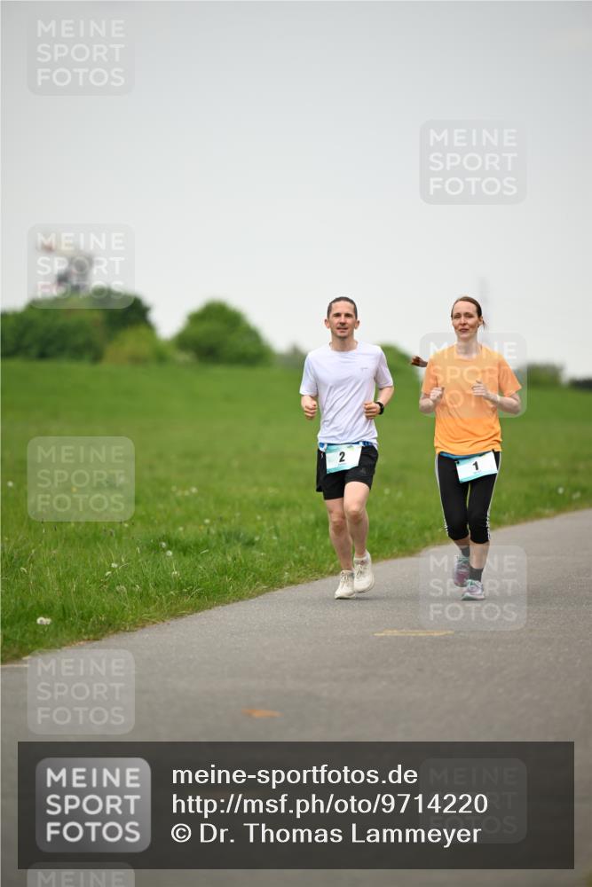 10.05.2026 - 8. Wedeler Halbmarathon Dr. Thomas Lammeyer http://msf.ph/oto/9714220 10.05.2026 12:18:54 Laufen  meine-sportfotos.de