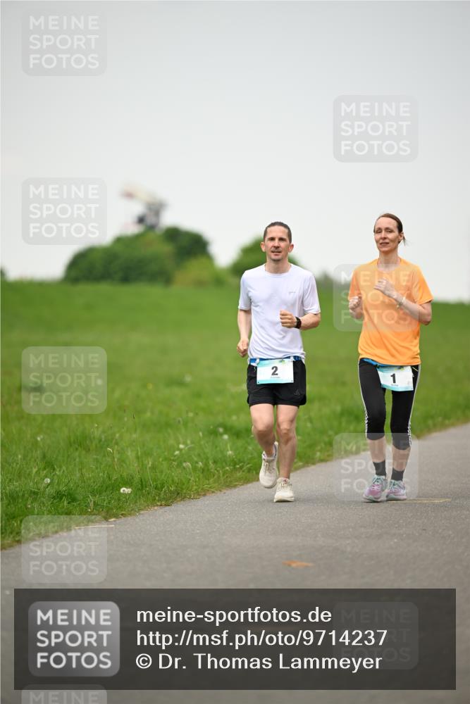 10.05.2026 - 8. Wedeler Halbmarathon Dr. Thomas Lammeyer http://msf.ph/oto/9714237 10.05.2026 12:18:56 Laufen  meine-sportfotos.de