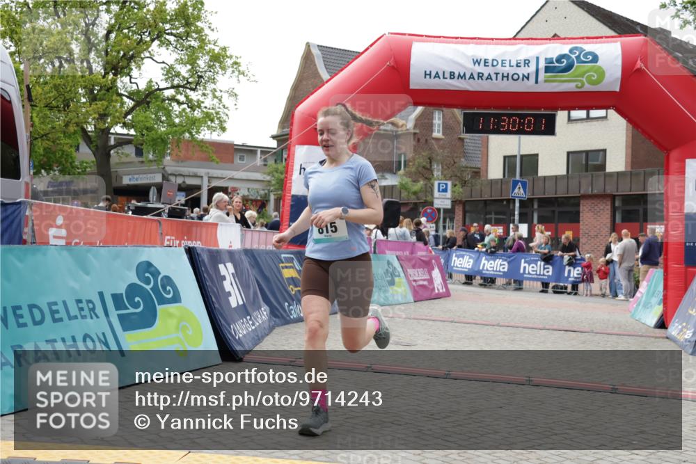 10.05.2026 - 8. Wedeler Halbmarathon Yannick Fuchs http://msf.ph/oto/9714243 10.05.2026 11:30:00 Ziel 536, 815, 2123, 2140, 2155 meine-sportfotos.de
