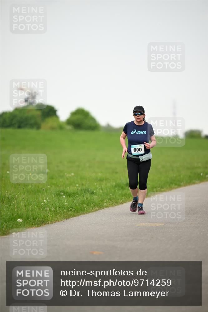 10.05.2026 - 8. Wedeler Halbmarathon Dr. Thomas Lammeyer http://msf.ph/oto/9714259 10.05.2026 12:19:07 Laufen 600 meine-sportfotos.de