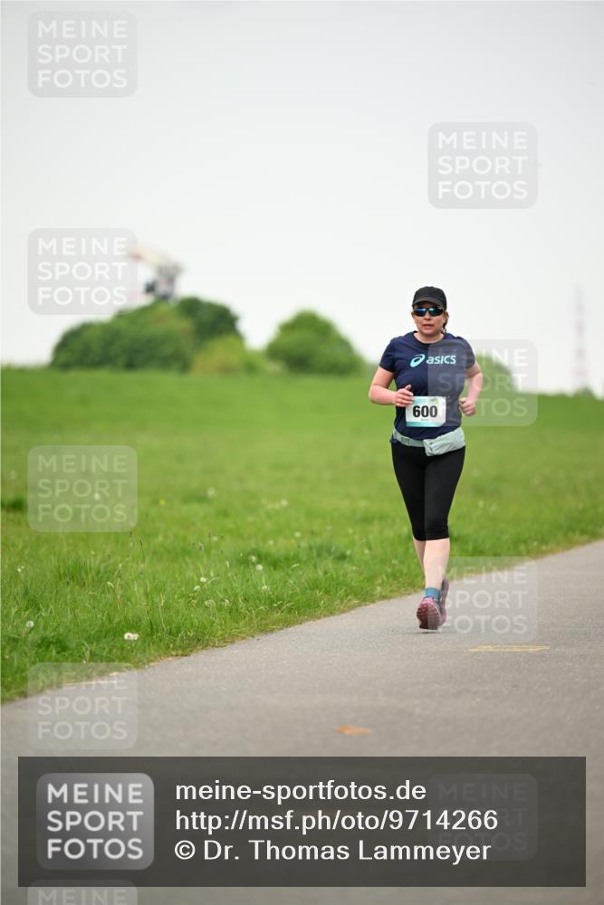 10.05.2026 - 8. Wedeler Halbmarathon Dr. Thomas Lammeyer http://msf.ph/oto/9714266 10.05.2026 12:19:08 Laufen 600 meine-sportfotos.de