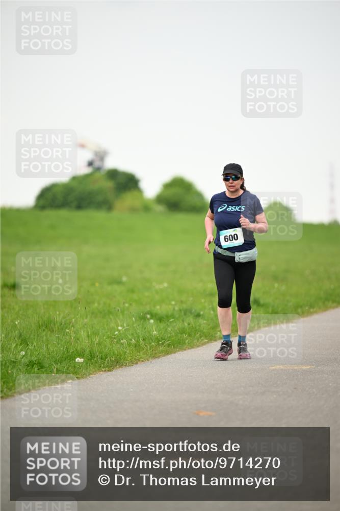 10.05.2026 - 8. Wedeler Halbmarathon Dr. Thomas Lammeyer http://msf.ph/oto/9714270 10.05.2026 12:19:08 Laufen 600 meine-sportfotos.de