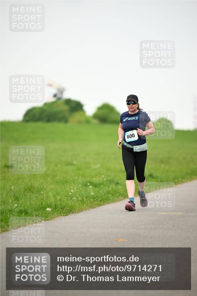 10.05.2026 - 8. Wedeler Halbmarathon Dr. Thomas Lammeyer http://msf.ph/oto/9714271 10.05.2026 12:19:08 Laufen 600 meine-sportfotos.de