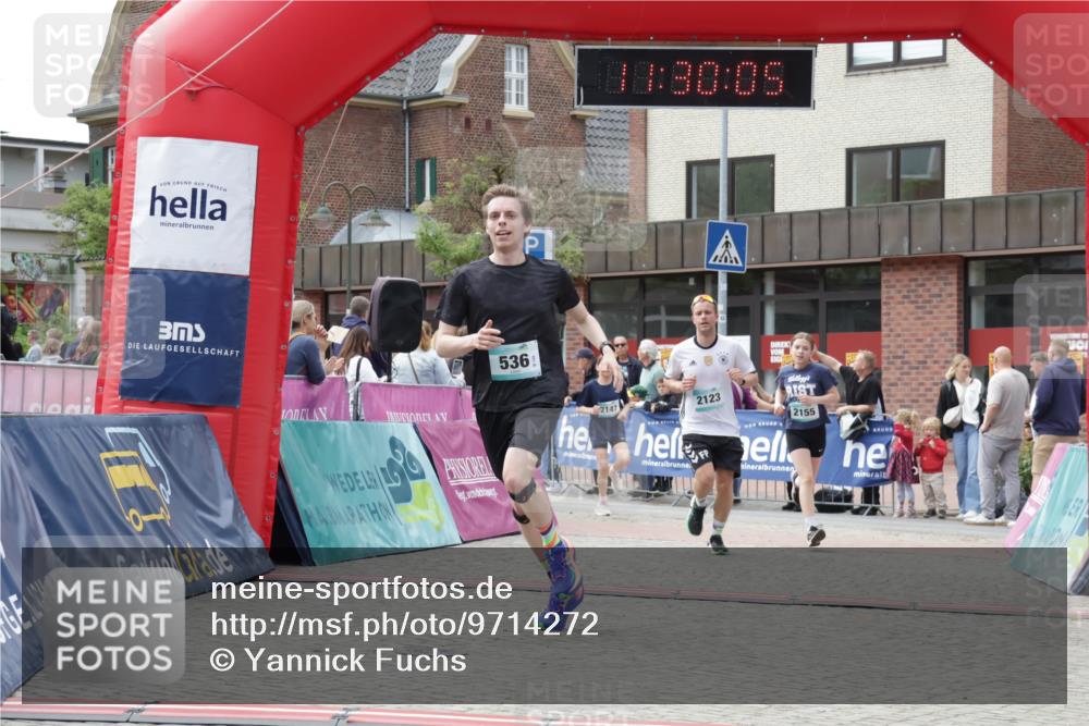 10.05.2026 - 8. Wedeler Halbmarathon Yannick Fuchs http://msf.ph/oto/9714272 10.05.2026 11:30:03 Ziel 536, 655, 815, 2123, 2140, 2147, 2155 meine-sportfotos.de