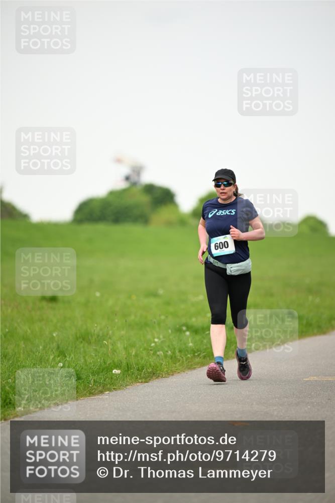 10.05.2026 - 8. Wedeler Halbmarathon Dr. Thomas Lammeyer http://msf.ph/oto/9714279 10.05.2026 12:19:09 Laufen 600 meine-sportfotos.de