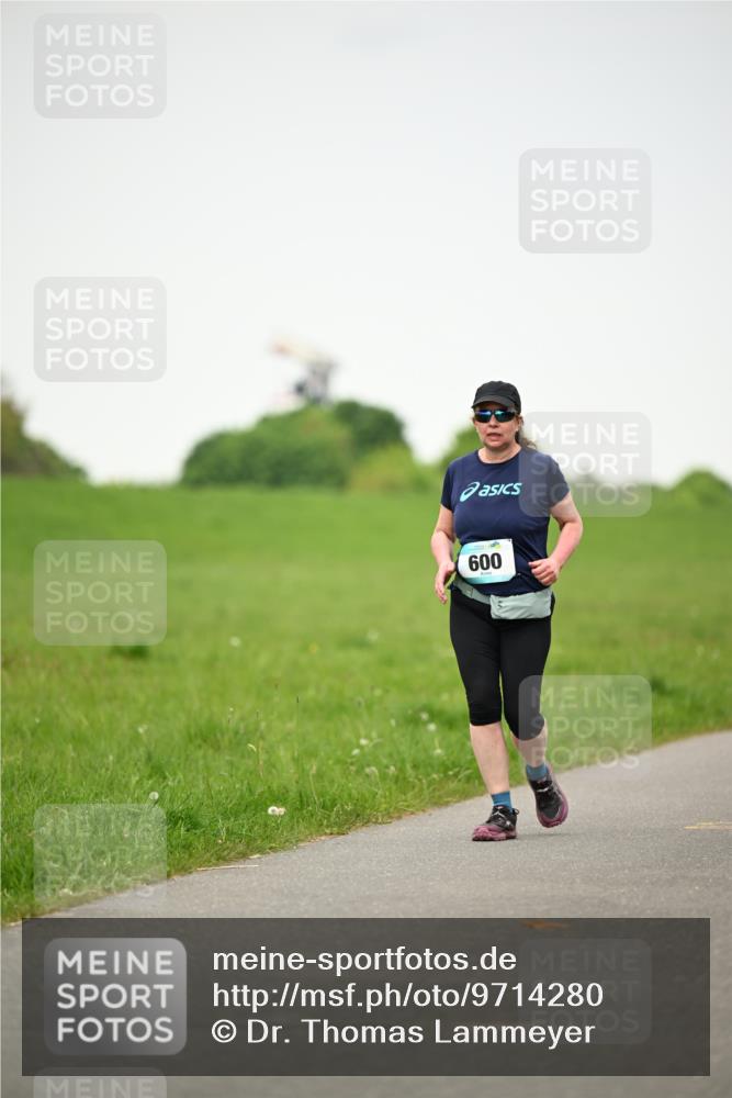 10.05.2026 - 8. Wedeler Halbmarathon Dr. Thomas Lammeyer http://msf.ph/oto/9714280 10.05.2026 12:19:09 Laufen 600 meine-sportfotos.de