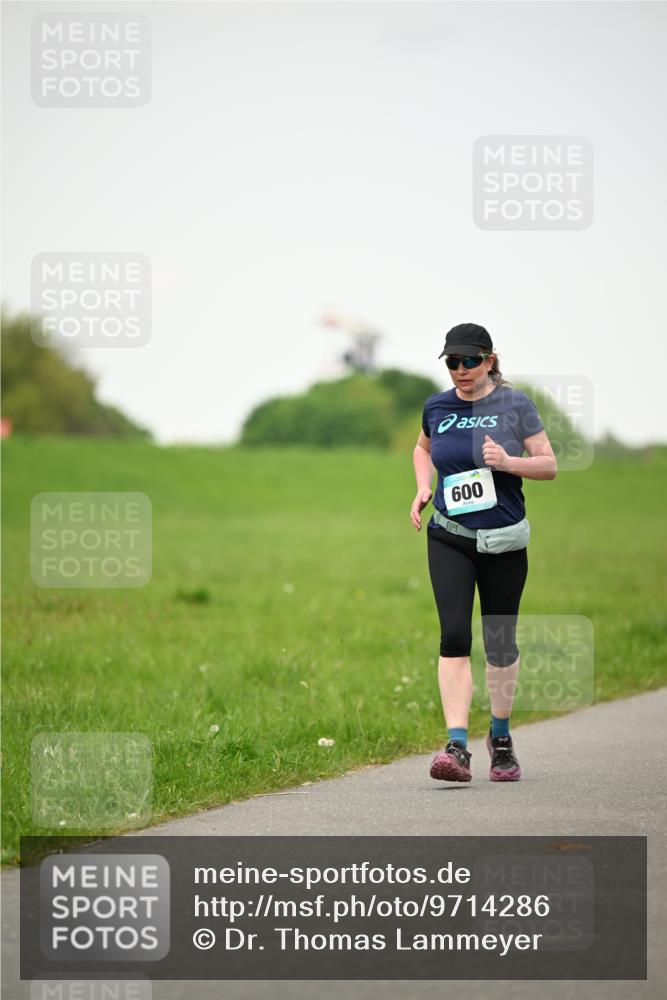 10.05.2026 - 8. Wedeler Halbmarathon Dr. Thomas Lammeyer http://msf.ph/oto/9714286 10.05.2026 12:19:09 Laufen 600 meine-sportfotos.de