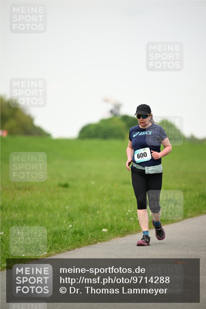 10.05.2026 - 8. Wedeler Halbmarathon Dr. Thomas Lammeyer http://msf.ph/oto/9714288 10.05.2026 12:19:09 Laufen 600 meine-sportfotos.de