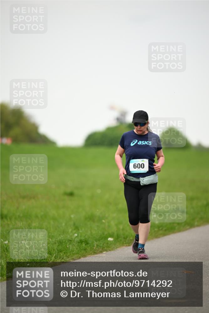 10.05.2026 - 8. Wedeler Halbmarathon Dr. Thomas Lammeyer http://msf.ph/oto/9714292 10.05.2026 12:19:10 Laufen 600 meine-sportfotos.de
