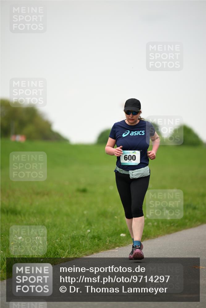 10.05.2026 - 8. Wedeler Halbmarathon Dr. Thomas Lammeyer http://msf.ph/oto/9714297 10.05.2026 12:19:10 Laufen 600 meine-sportfotos.de